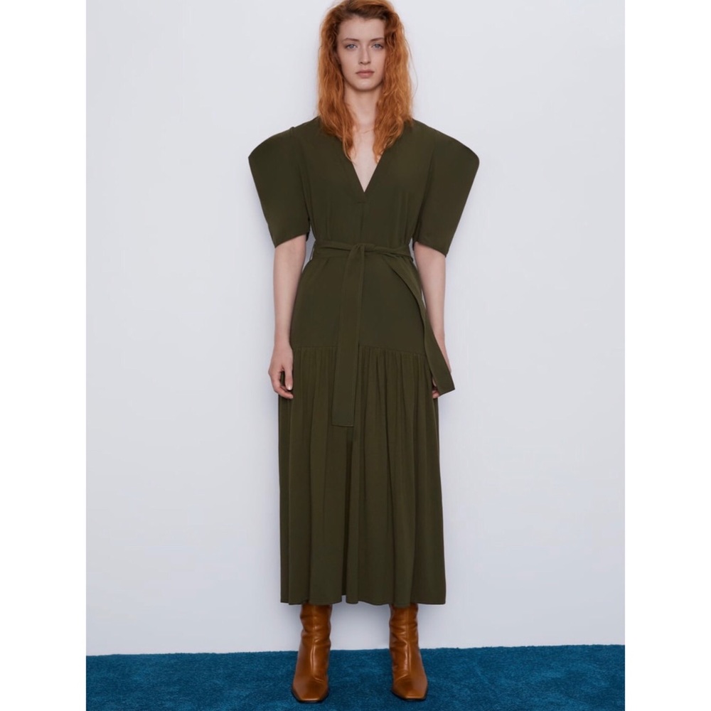 Green Zara dress with puffy sleeves!